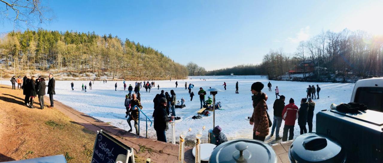 Ferienwohnungen&Campingfässer am Kunstteich Wettelrode Exterior foto