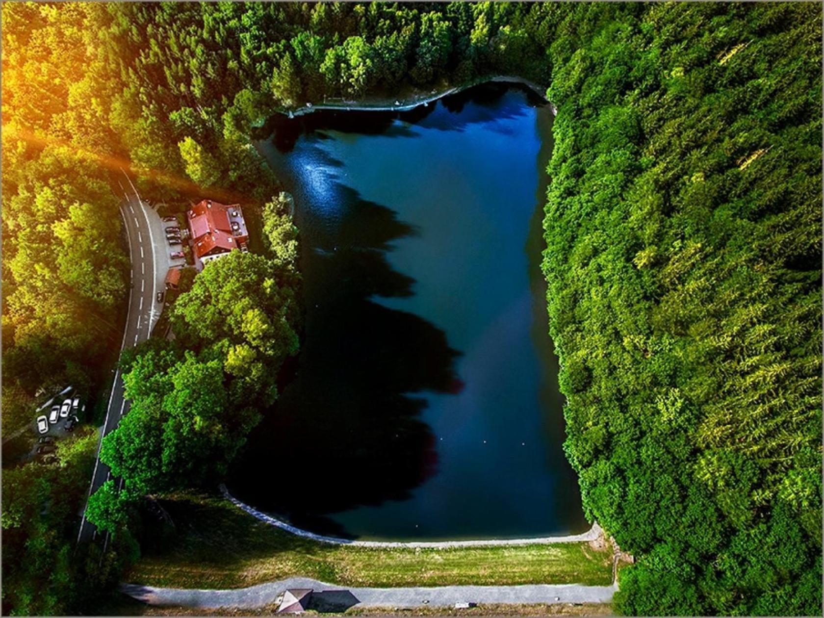 Ferienwohnungen&Campingfässer am Kunstteich Wettelrode Zimmer foto